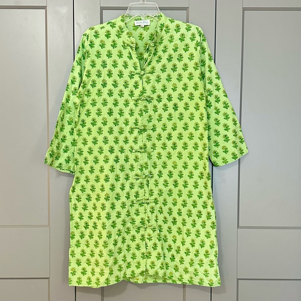 Charlotte Kellogg Green Floral Print Tunic Top - Lightweight Women's Tunic